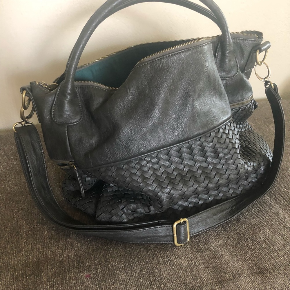 Designer purses - Picture 3 of 8